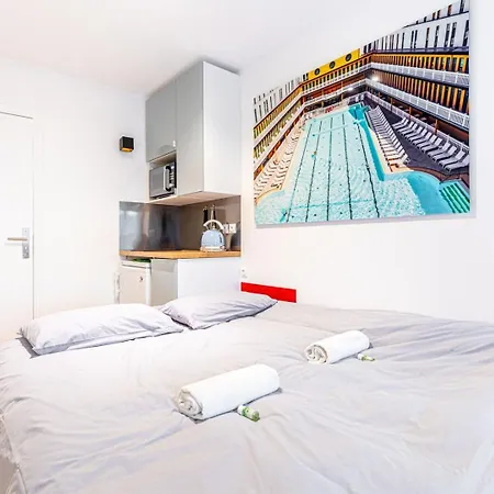 Apartment Charming In The 16th Paris